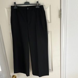 Banana Republic wide-leg crop. Size 8.